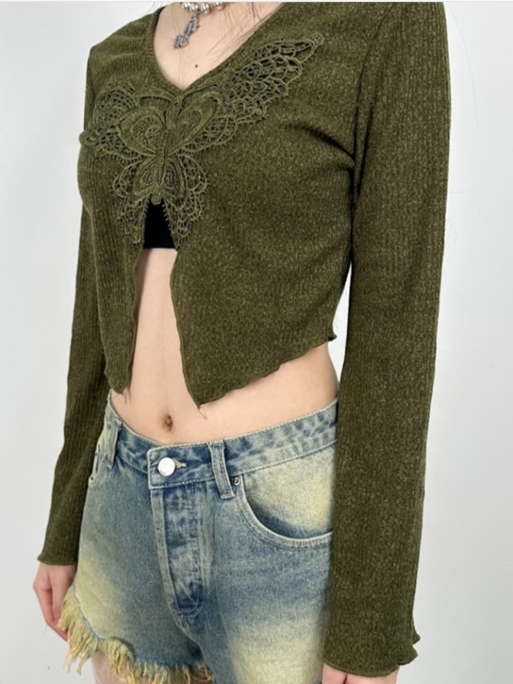 ROMWE Olive Green Butterfly V‑Neck Knit Cardigan - Picture 3 of 7